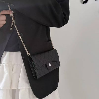 剛下線最新款時髦精必收  魚子醬皮革山茶花手機斜背包2