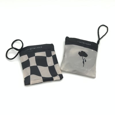 出門包包必備的小東西 一秒打開太方便   黑白系列折疊扇6