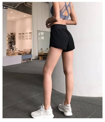 寬鬆防走光假兩件運動短褲3