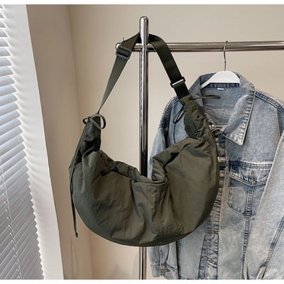 通勤休閒百搭 韓系風尼龍布流浪包 單肩斜挎包6