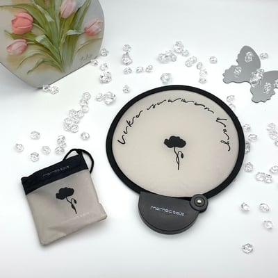 出門包包必備的小東西 一秒打開太方便   黑白系列折疊扇2