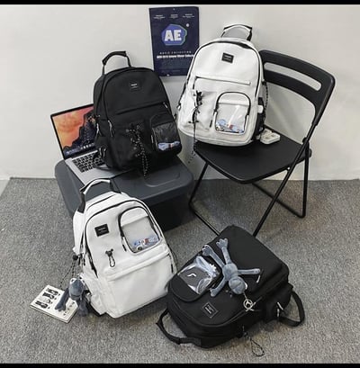 超大容量防潑水多格層雙肩包7