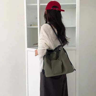 韓系ins抽繩水桶包 大容量帆布單肩包 通勤必備3
