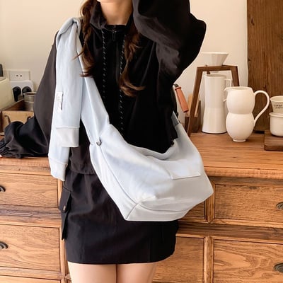 韓系Hug Bag擁抱包 可愛斜背綁帶餃子包 懶人出門神包3