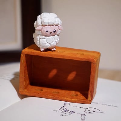 「請給我畫隻綿羊」手工木雕擺件 小王子經典箱中綿羊造型禮盒1