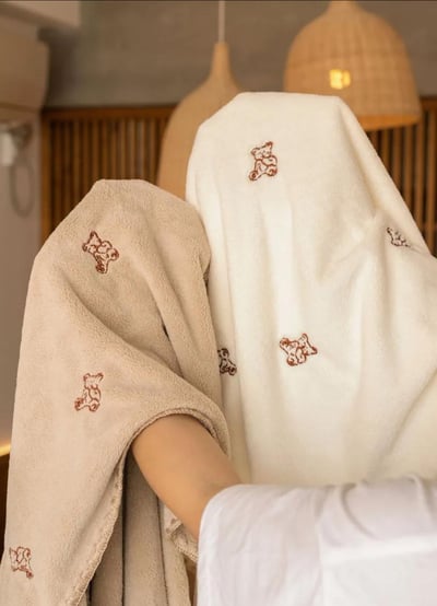 該換浴巾了~刺繡熊熊珊瑚絨速乾浴巾兩件套7