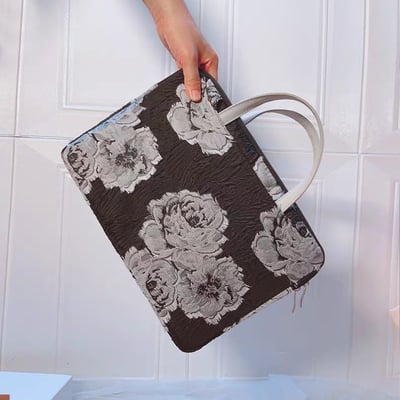 冷淡風白玫瑰 刺繡多功能旅行電腦包2