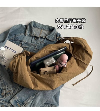 通勤休閒百搭 韓系風尼龍布流浪包 單肩斜挎包12