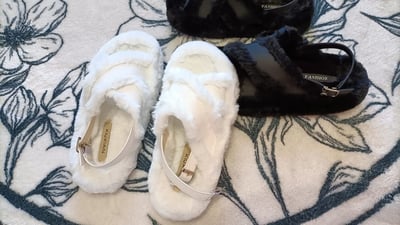 冬季超柔軟水貂毛交叉拖鞋  現貨1