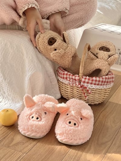 買一送一  小豬造型情侶保暖毛毛拖鞋1