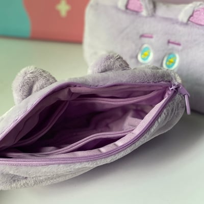 毛絨絨雪莉熊旅行收納包3