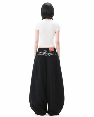SWE 刺繡字樣牛仔褲7