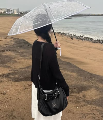 Mucent ღ 金屬LOGO皮釦肩背包3