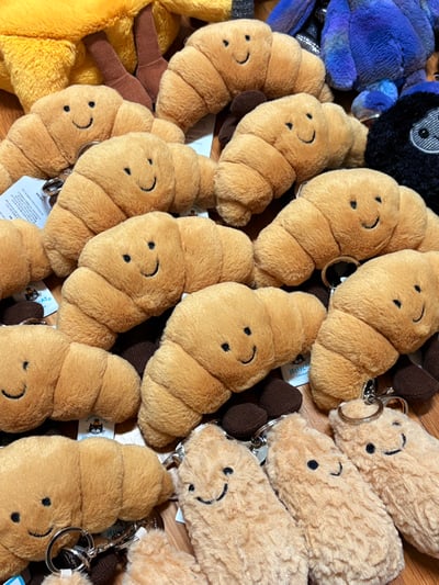 Jellycat 熱賣吊飾 可頌/烏雲/花生☁3