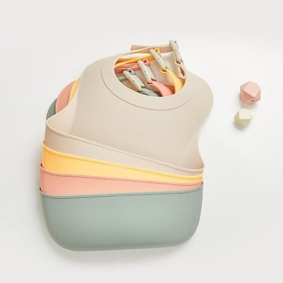 [MOYUUM] 扣式嬰兒用矽膠圍兜4