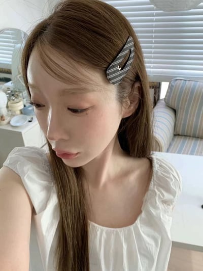 人氣歐逆家的條紋髮夾 4colors3