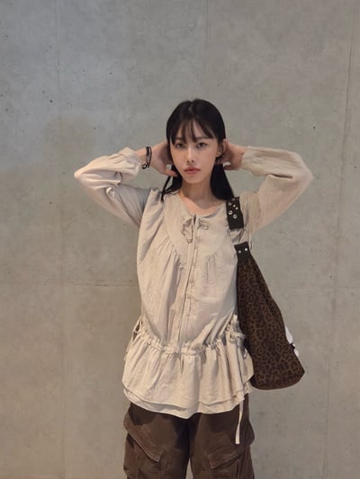 荷葉邊裙擺雪紡上衣 2colors6