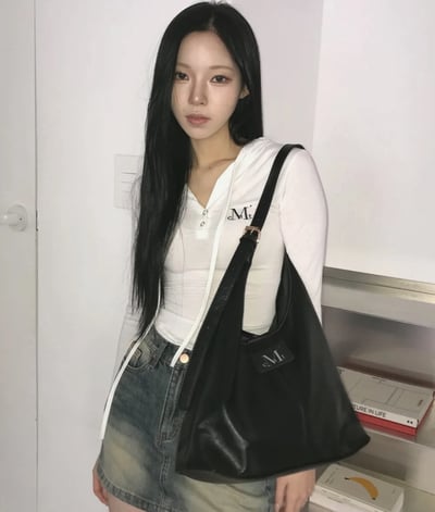 Mucent ღ 皮革肩背包 (男女通用)7