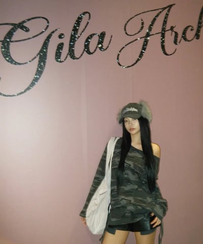 Gilaarchive FAUX FUR HOTFIX LOGO EARFLAP CAP2