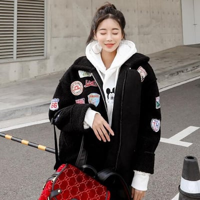 【現貨】韓國東大門時尚勳章貼布羊羔絨外套4