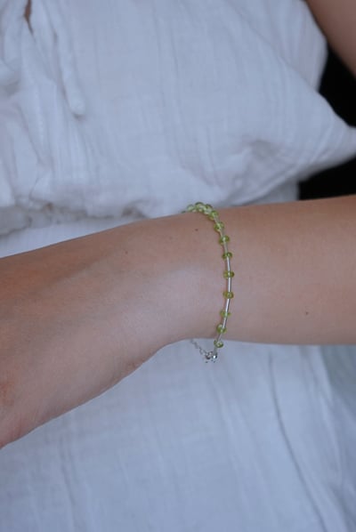銀管間隔橄欖石手鍊 S9256