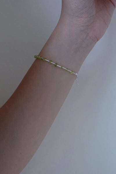 銀管間隔橄欖石手鍊 S9253