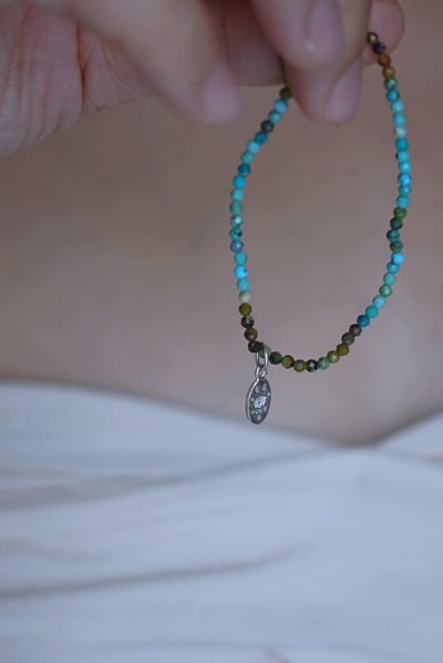 遠山 綠松石彈性手鍊 S9253