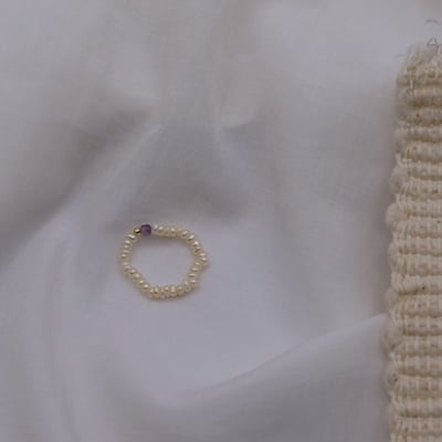 細扁珍珠 方塊天然石彈性珠戒 14KGF7