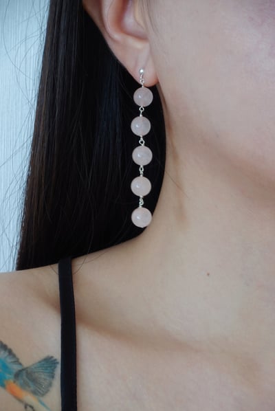 連續垂墜粉水晶耳環 S9254