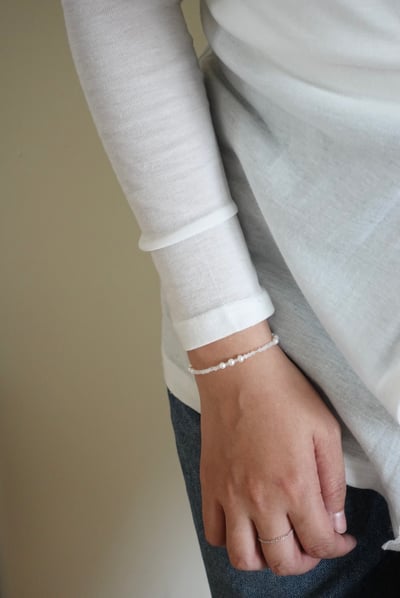 連續三顆珍珠月光石手鍊 S9251