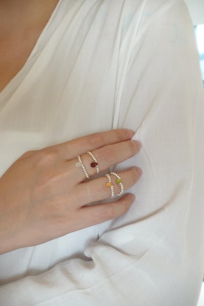 水滴天然石銀珠彈性珠戒5