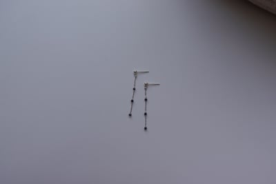 黑尖晶石間隔純銀耳環 S9252