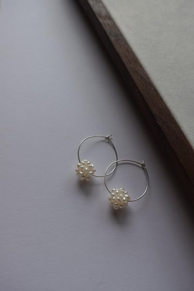 繡球花珍珠耳圈 S9251