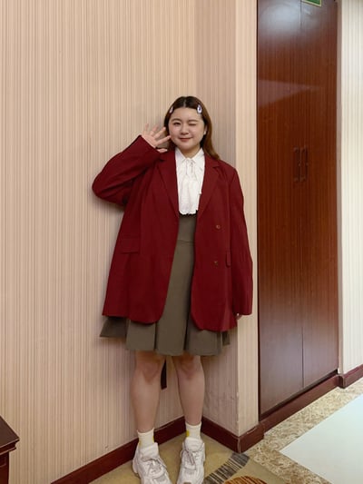 廣州連線-暗紅色墊肩西外（附綁帶）1