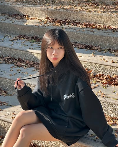 【狠貨新品現貨】鎖鏈肋骨牛奶絨帽T9