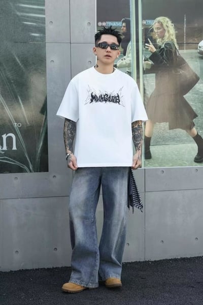 【現貨】火焰皮革繡花短T5