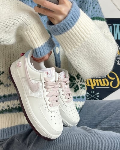 【限量!情人節限定款拉!!💖】NIKE AIR FORCE 1 'Valentine's Day'白粉 愛心鎖 蝴蝶結｜IQ4937-1613