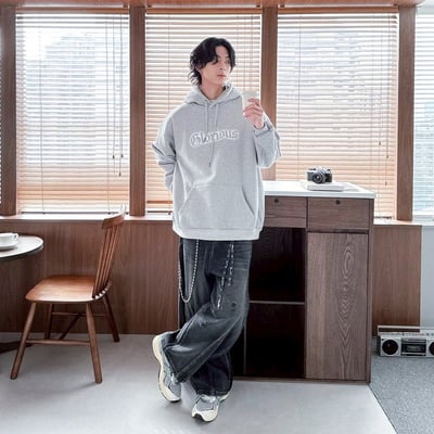 【現貨】哥德字噴漆印花帽T8