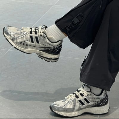 【爆款！預訂】New Balance NB 1906R IU同款 復古Y2K 奶油黑銀｜M1906RER3