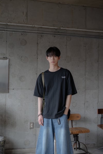 【現貨】FOOL AROUND 亂鬥印花短T5