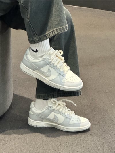 【現貨】NIKE Wmns Dunk Low Needlework 浮雕骨白灰｜FJ4553-1339
