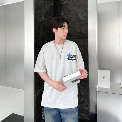 【現貨】ALWAYS LOVING YOURSELF發泡文字花朵短T8