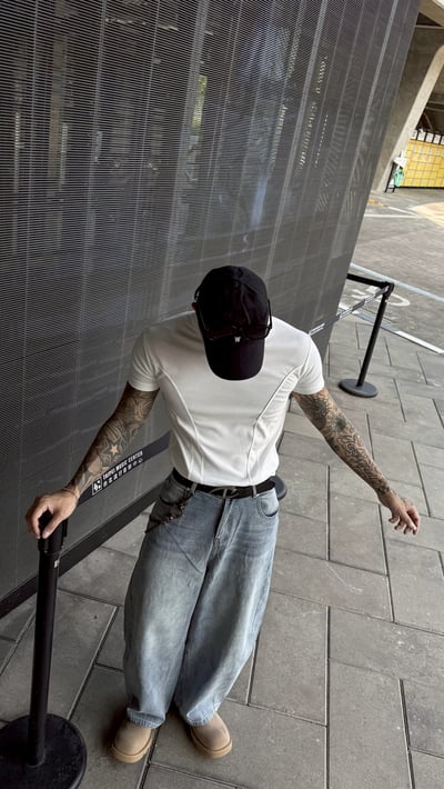 【質感必入】雙車線修身質感合身短T6