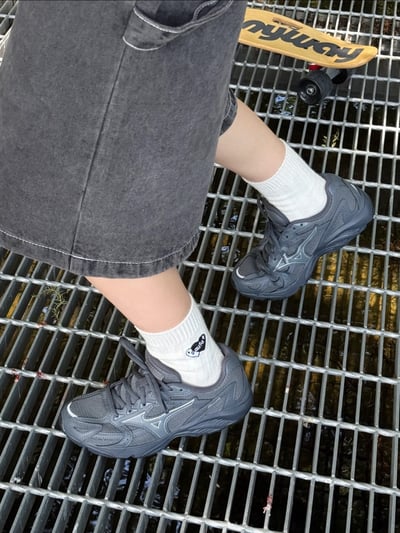 【爆款！預訂】MIZUNO Spark CN 炭灰 灰黑 碳黑 復古休閒鞋 老爹鞋 美津濃｜ D1GH2428015