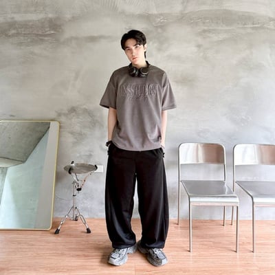 【現貨】INSSTUDIOS玫瑰纏繞立體刺繡短T7