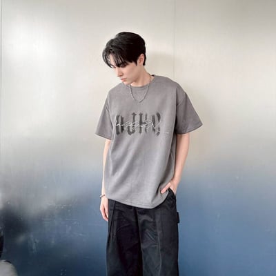 【現貨】水墨英文字電繡麂皮短T3