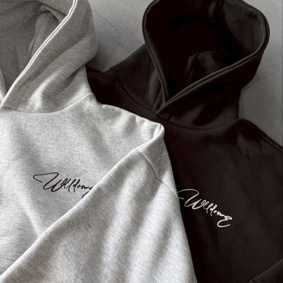 【現貨】短寬簡單草寫英文刷毛重磅帽T7