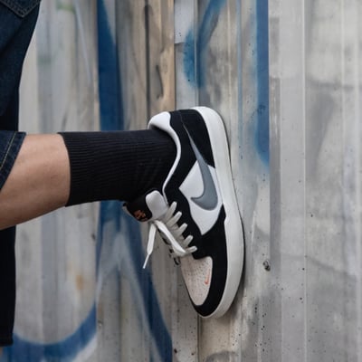 【國外限時超殺折扣連線!】Nike SB Force 58 影子灰 橘勾 小倒勾 ｜DV5477-0122