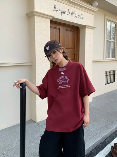 【質感刺繡不能錯過!】美式拼接領刺繡重磅短T1