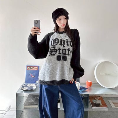 【現貨】歌德字撞色接袖毛衣7